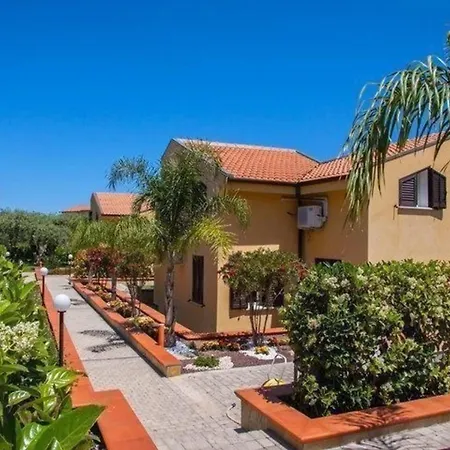 Apartment Ferienwohnung Fuer 6 Personen Ca 75 Qm In Cefalu, Sizilien Nordkueste Von Sizilien - B44294 *